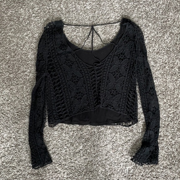 Black knit crop top - Picture 2 of 2